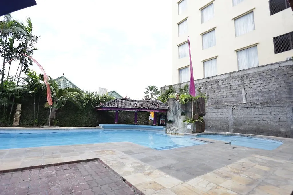 Reddoorz Near Seminyak Beach contacts